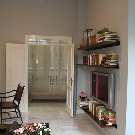 Luxurious 2 Bedroom Flat In A Historic Building Севиля Екстериор снимка