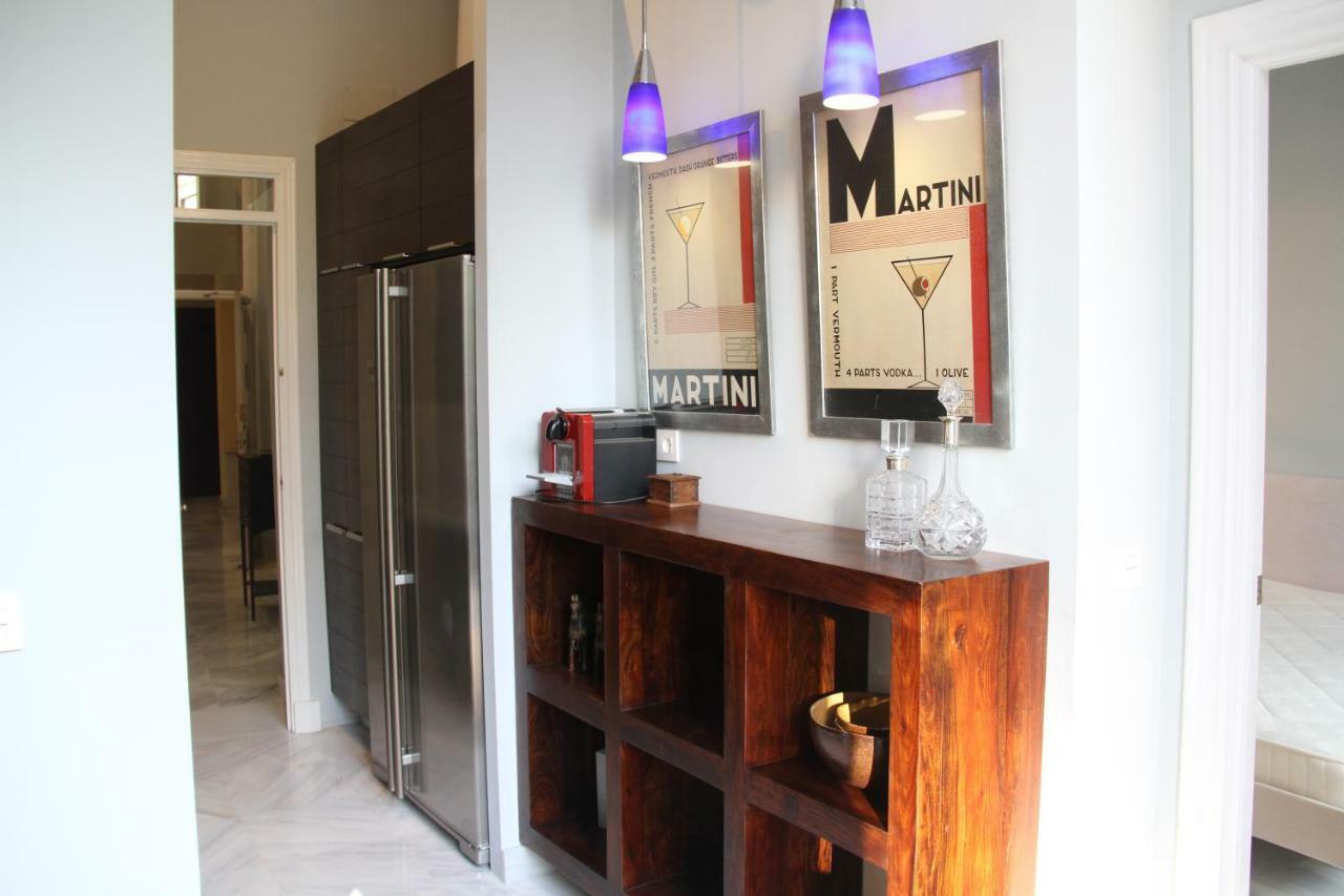 Luxurious 2 Bedroom Flat In A Historic Building Севиля Екстериор снимка