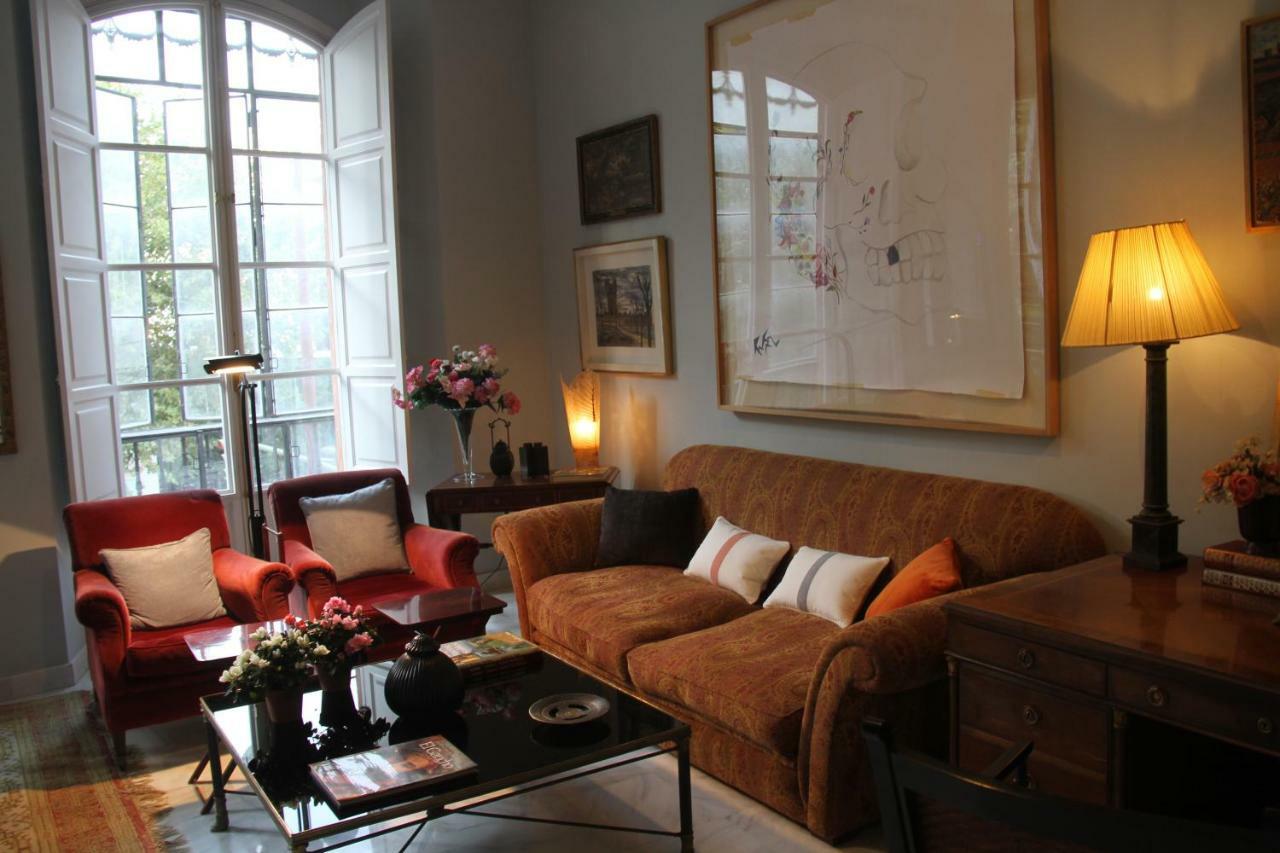 Luxurious 2 Bedroom Flat In A Historic Building Севиля Екстериор снимка